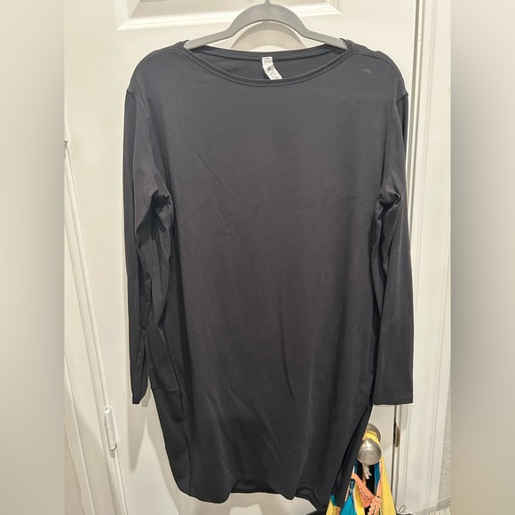Lululemon back in action long sleeve dress - Picture 1 of 6
